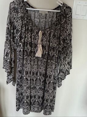 Love, Lovely Black & White Printed Peasant Tunic